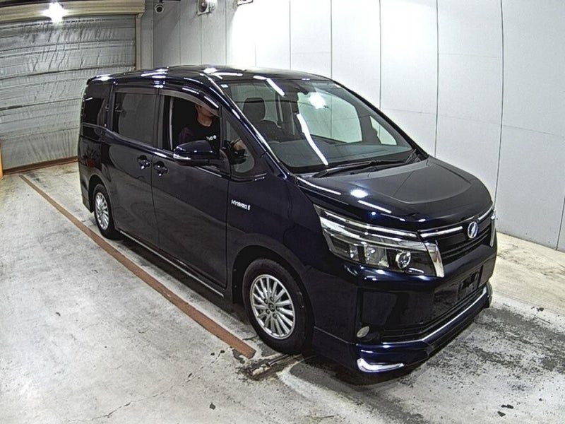 2014 Toyota Voxy HYBRID V