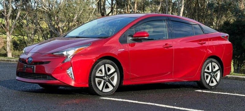 2018 Toyota Prius LEATHER SEATS, CRUISE CONTROL