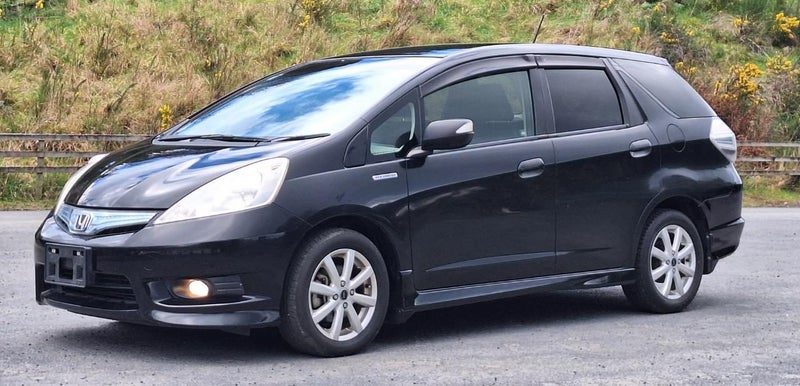 2013 Honda Fit SHUTTLE HYBRID, photo 2
