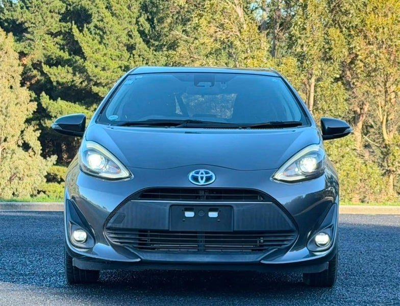 2017 Toyota Aqua S Push start, photo 2