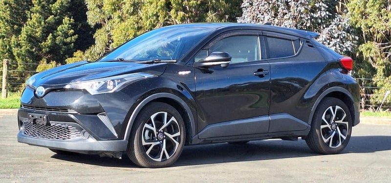 2017 Toyota C-HR HYBRID S, photo 3