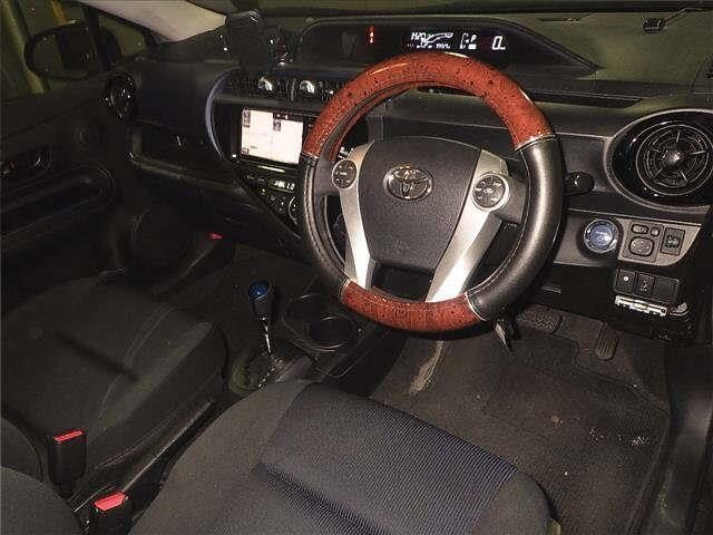 2015 Toyota Aqua S Push start, photo 3