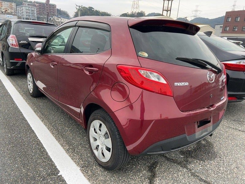 2013 Mazda Demio 13- SKYACTIVE, photo 2