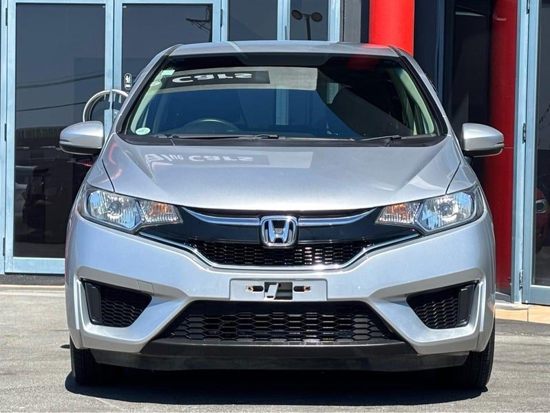 2016 Honda Fit Hybrid, photo 2
