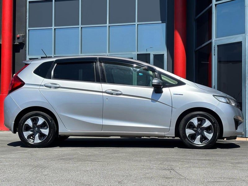 2016 Honda Fit Hybrid, photo 3
