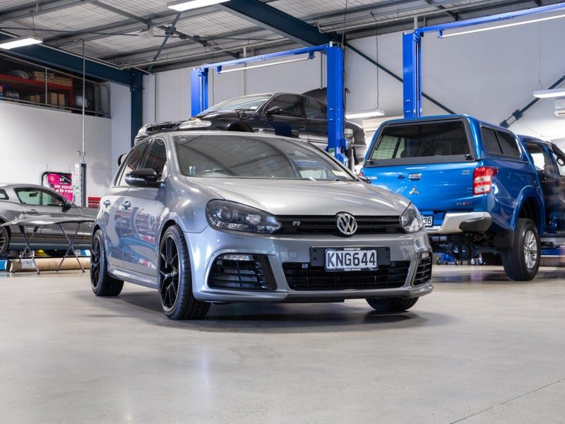 2011 Volkswagen Golf R, photo 3