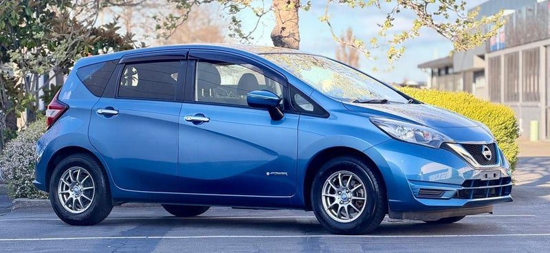 2017 Nissan Note E- POWER B