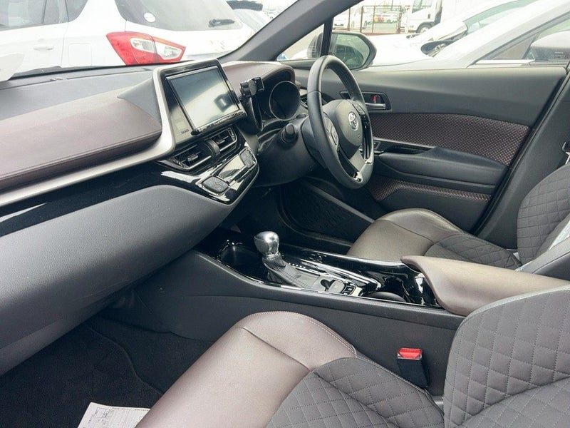 2017 Toyota C-HR HYBRID G, photo 3