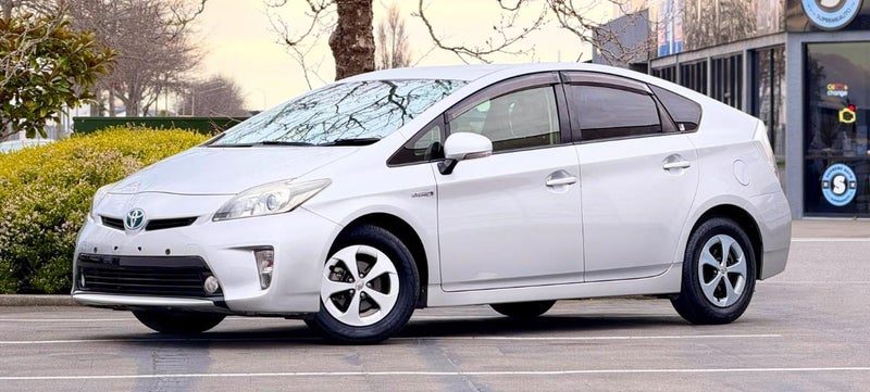 2015 Toyota Prius 1.8 HYBRID, photo 2