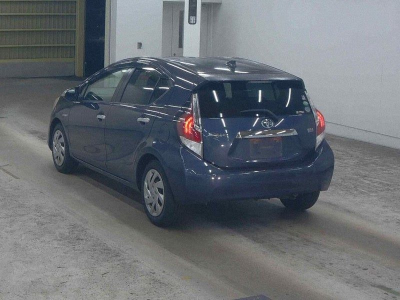 2015 Toyota Aqua S Push start, photo 2