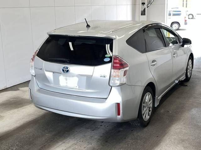 2016 Toyota Prius ALPHA G, photo 2