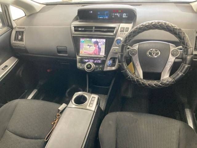 2016 Toyota Prius ALPHA G, photo 3
