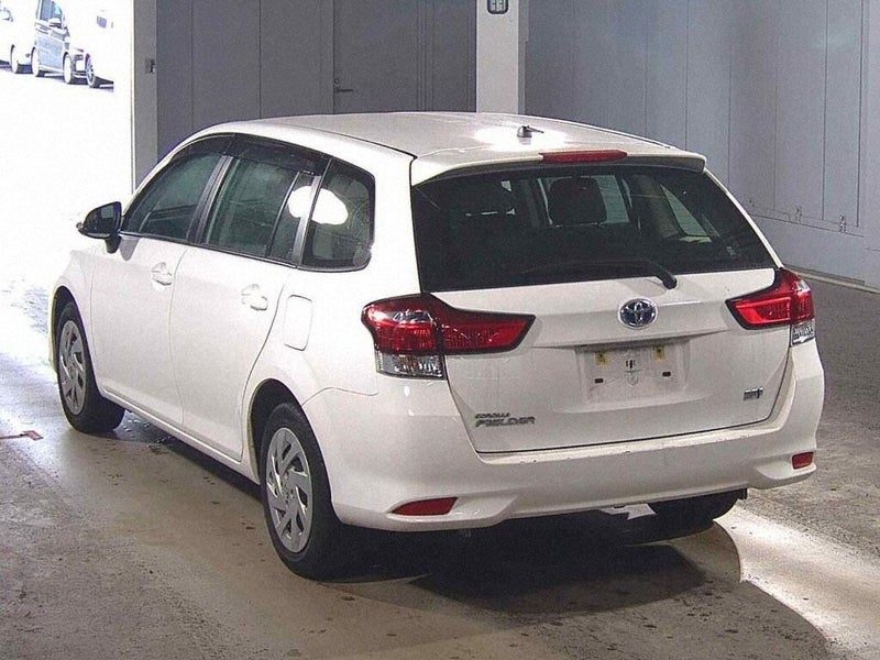 2021 Toyota Corolla FIELDER HYBRID, photo 2