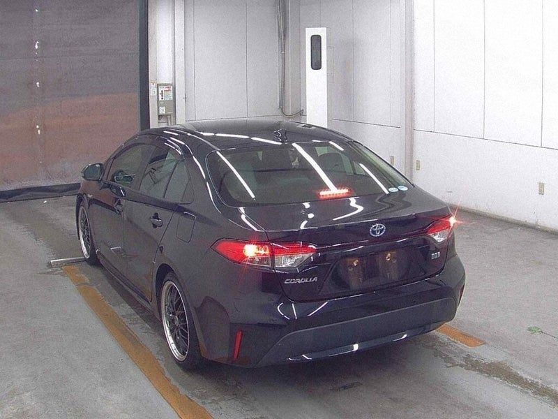 2020 Toyota Corolla HYBRID SEDAN, photo 2