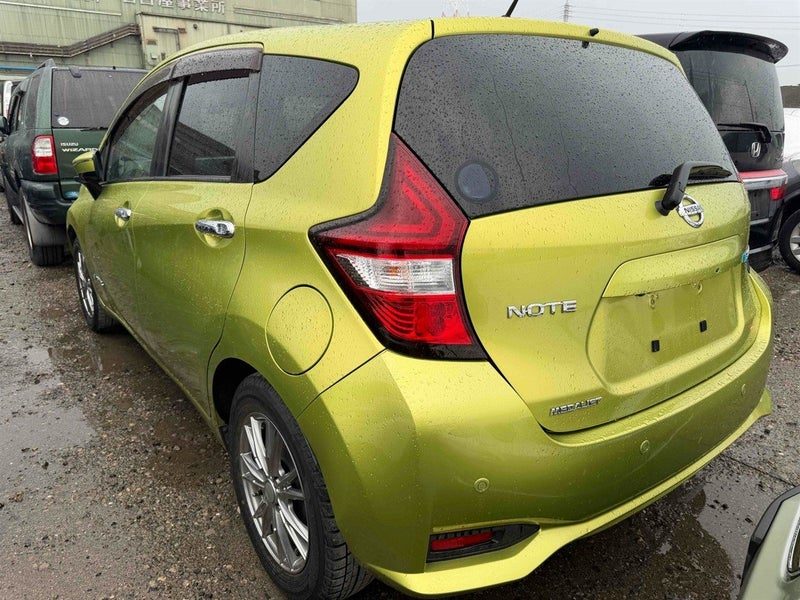 2017 Nissan Note E-POWER MEDALIST, photo 2