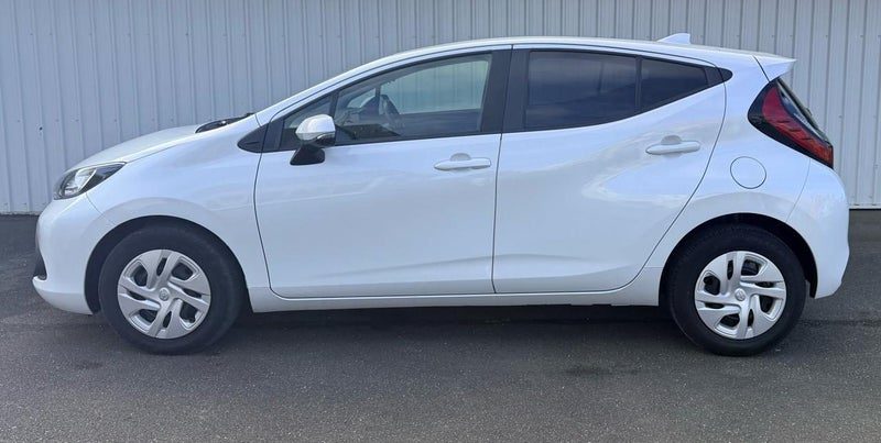 2021 Toyota Aqua X, photo 2