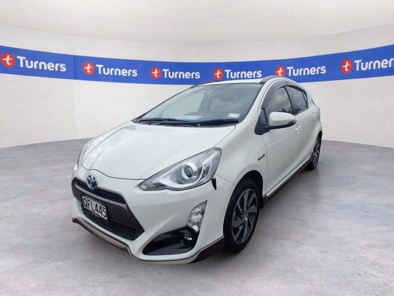 2016 Toyota Aqua, photo 3