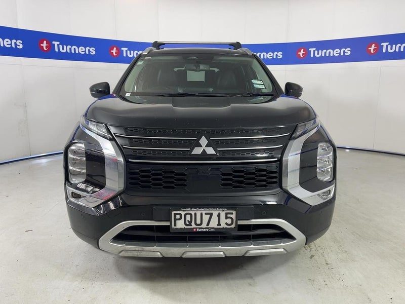 2022 Mitsubishi Outlander XLS, photo 2