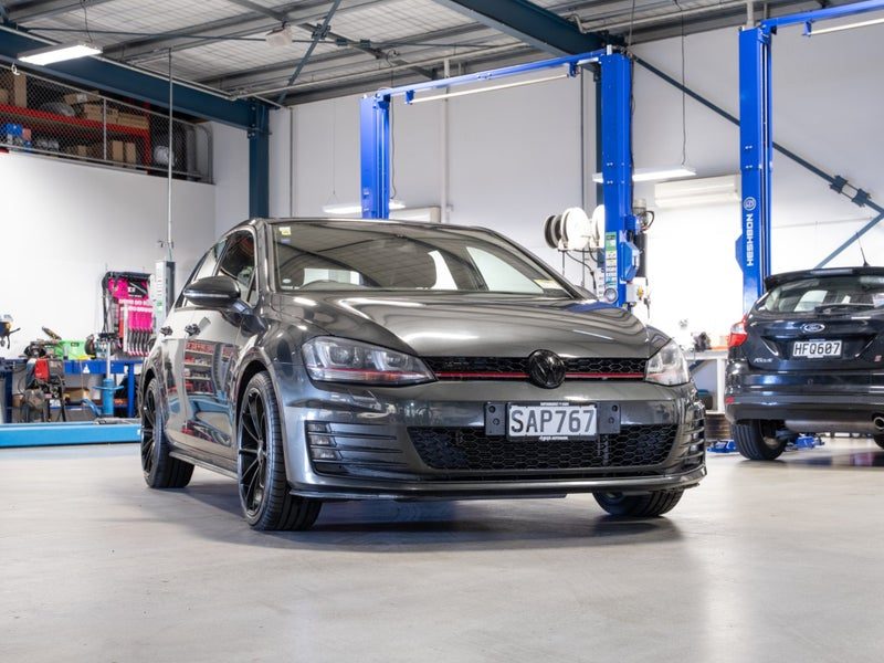 2014 Volkswagen Golf GTI, photo 3