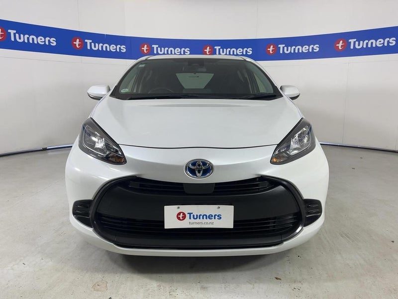 2021 Toyota Aqua, photo 2