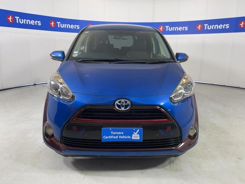 2015 Toyota Sienta, photo 2