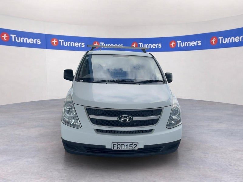 2010 Hyundai H1 Crdi S, photo 2
