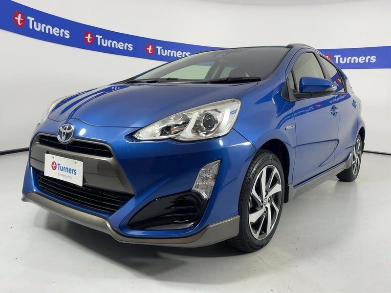 2015 Toyota Aqua, photo 3
