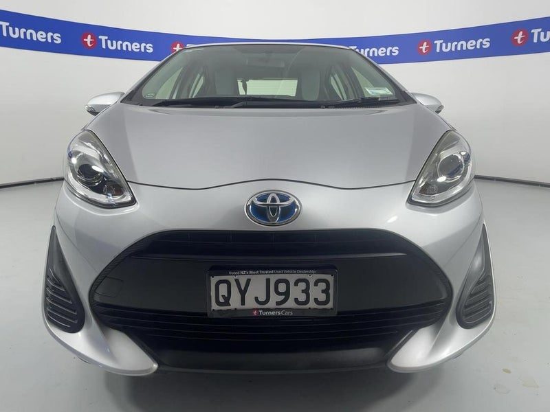 2018 Toyota Aqua, photo 2