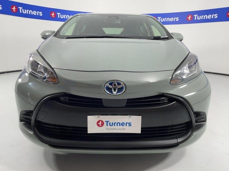 2022 Toyota Aqua, photo 2
