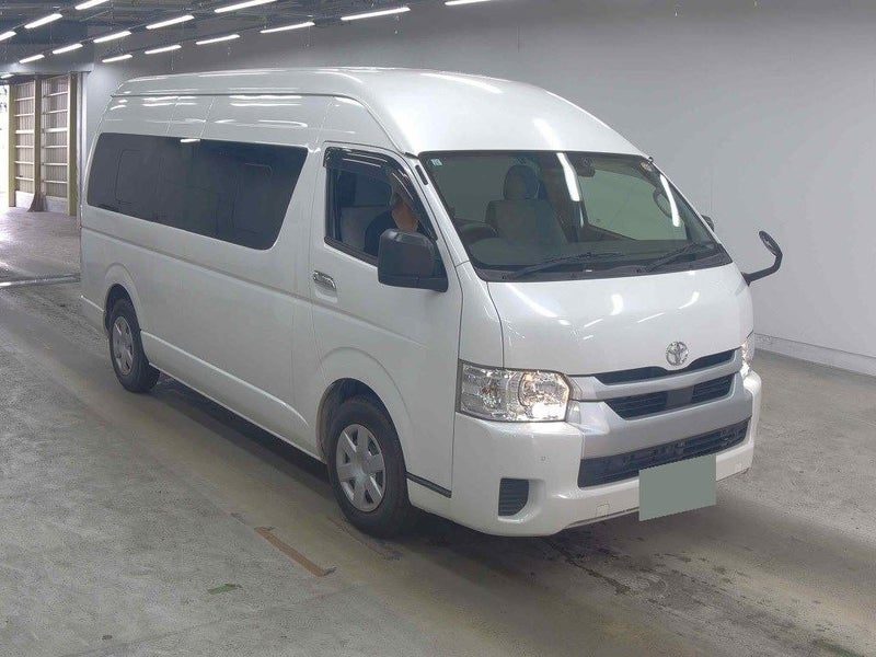 2020 Toyota Commuter, main photo