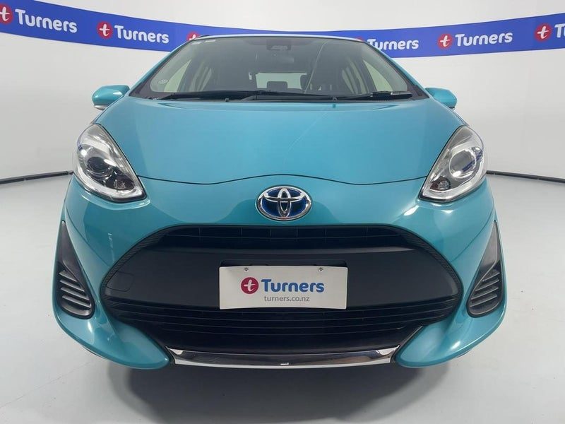 2020 Toyota Aqua, photo 2