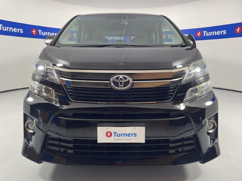 2013 Toyota Vellfire, photo 2