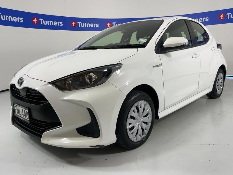 2022 Toyota Yaris GX, photo 3