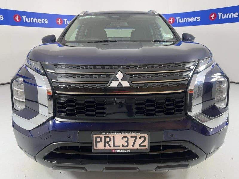 2022 Mitsubishi Outlander LS, photo 2