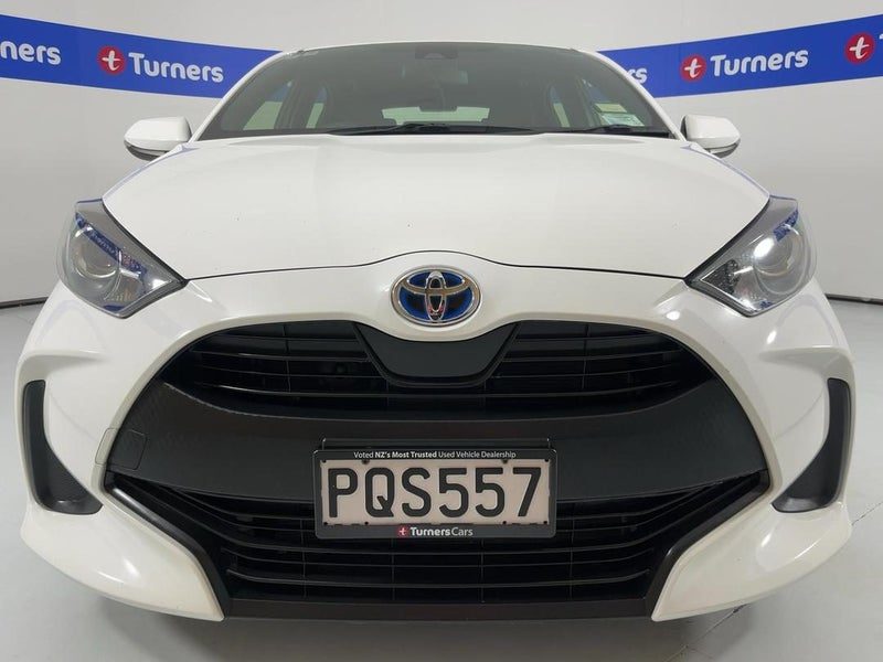 2022 Toyota Yaris GX, photo 2