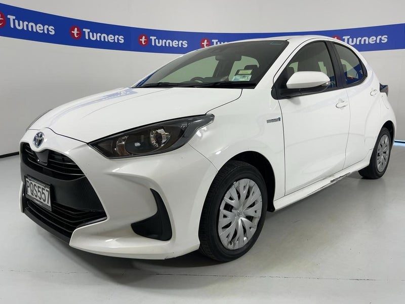 2022 Toyota Yaris GX, photo 3