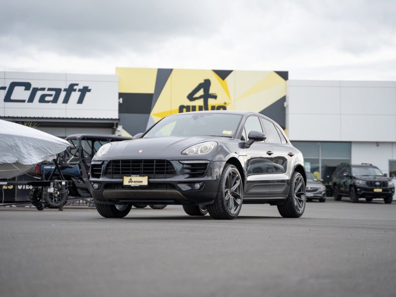 2016 Porsche Macan 4WD AUTO 2.0L TURBO 5 DOOR, main photo