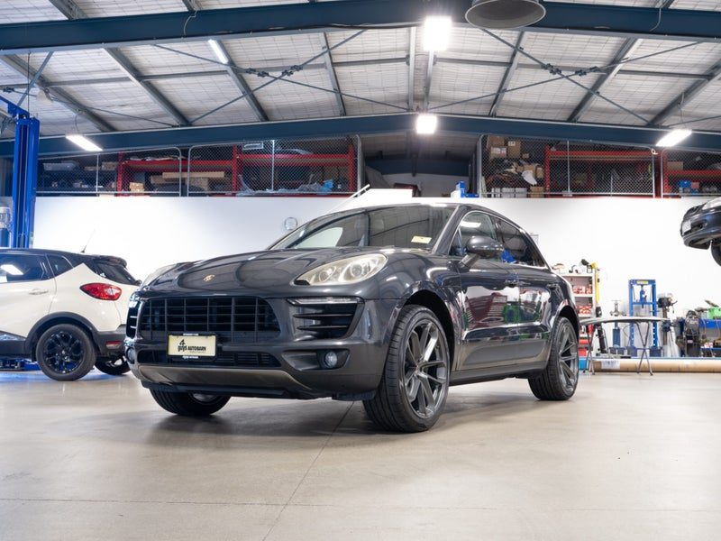 2016 Porsche Macan 4WD AUTO 2.0L TURBO 5 DOOR, photo 3