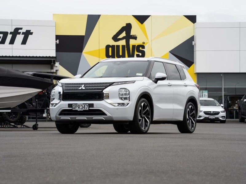 2024 Mitsubishi Outlander VRX 7 Seater
