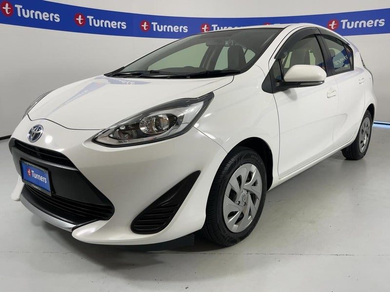 2021 Toyota Aqua, photo 3