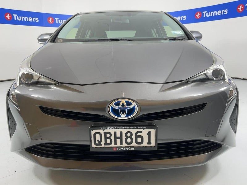 2017 Toyota Prius, photo 2