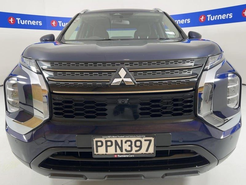 2022 Mitsubishi Outlander LS, photo 2