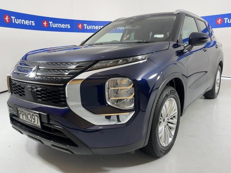 2022 Mitsubishi Outlander LS, photo 3