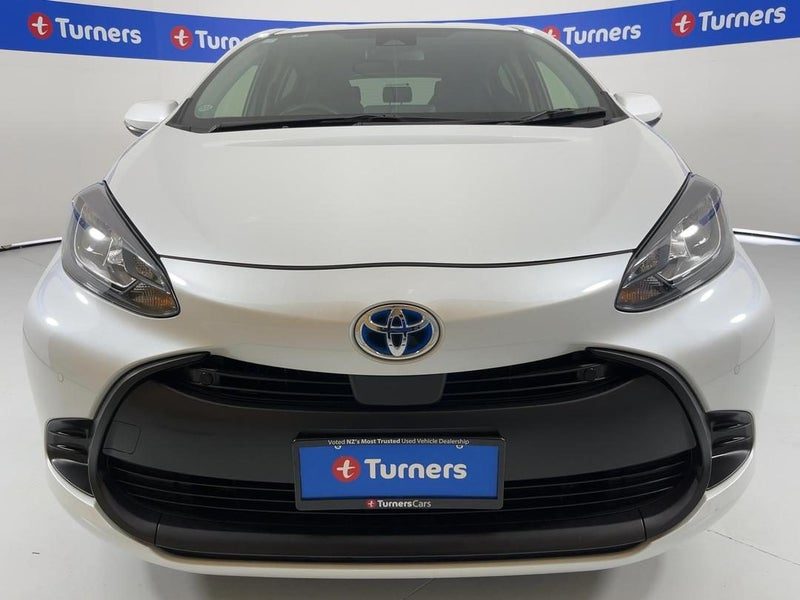 2021 Toyota Aqua, photo 2