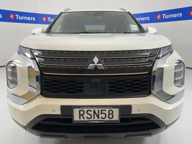 2022 Mitsubishi Outlander LS, photo 2