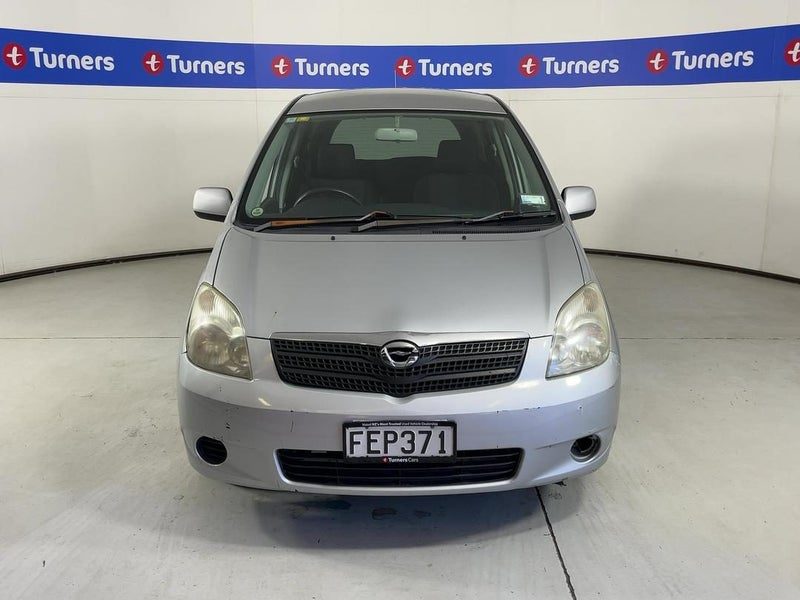 2002 Toyota Spacio, photo 2