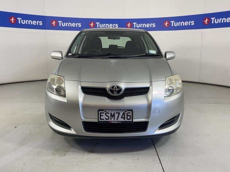 2008 Toyota Corolla GX, photo 2
