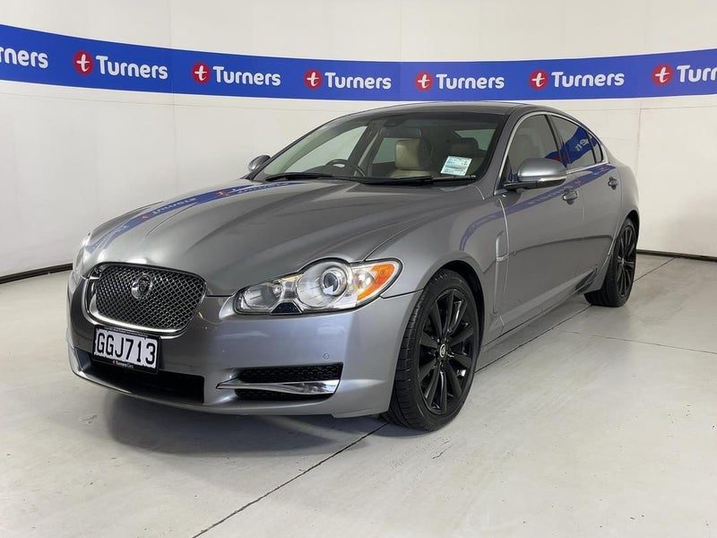 2011 Jaguar XF V6, photo 3