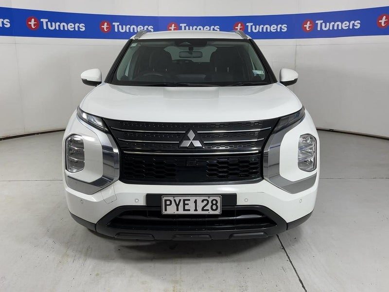 2023 Mitsubishi Outlander LS, photo 2
