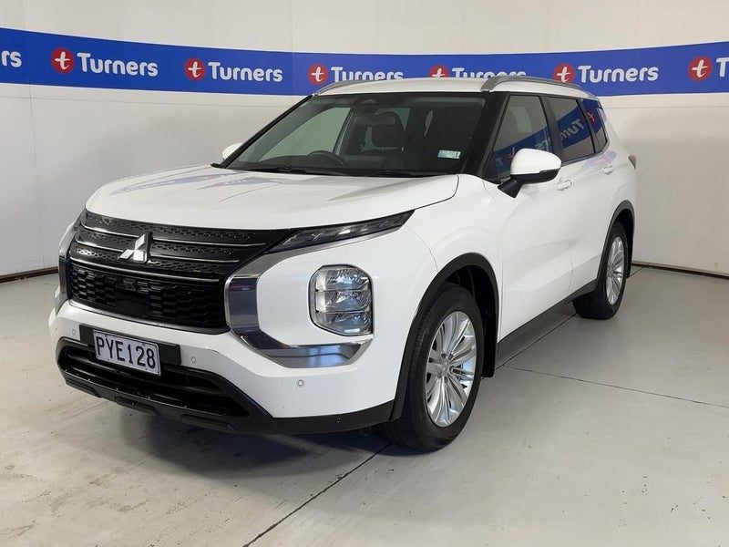 2023 Mitsubishi Outlander LS, photo 3